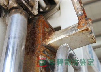 大面积再次焊接痕迹